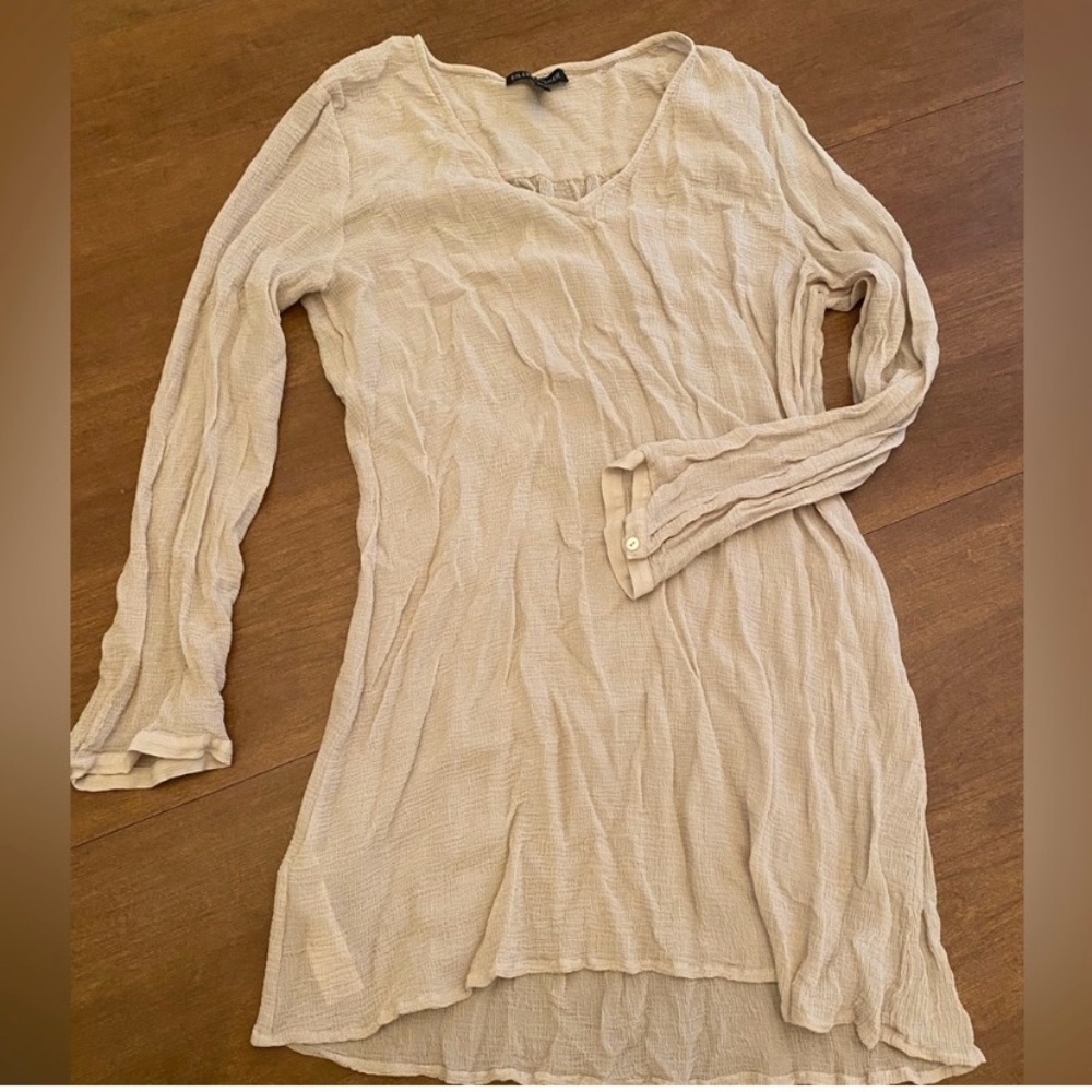 Eileen Fisher 100% Silk Beige Crinkle blouse